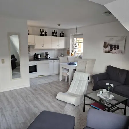Koester, Birgit Fw 5 Apartment *